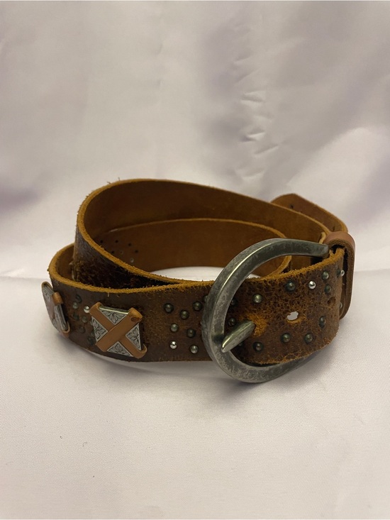 Aquara Accessories - Aquara Handcrafted Italian Studded
Leather Belt MSRP $250 size L